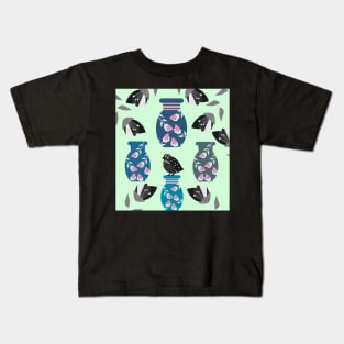 Quail, flowers and vases Kids T-Shirt